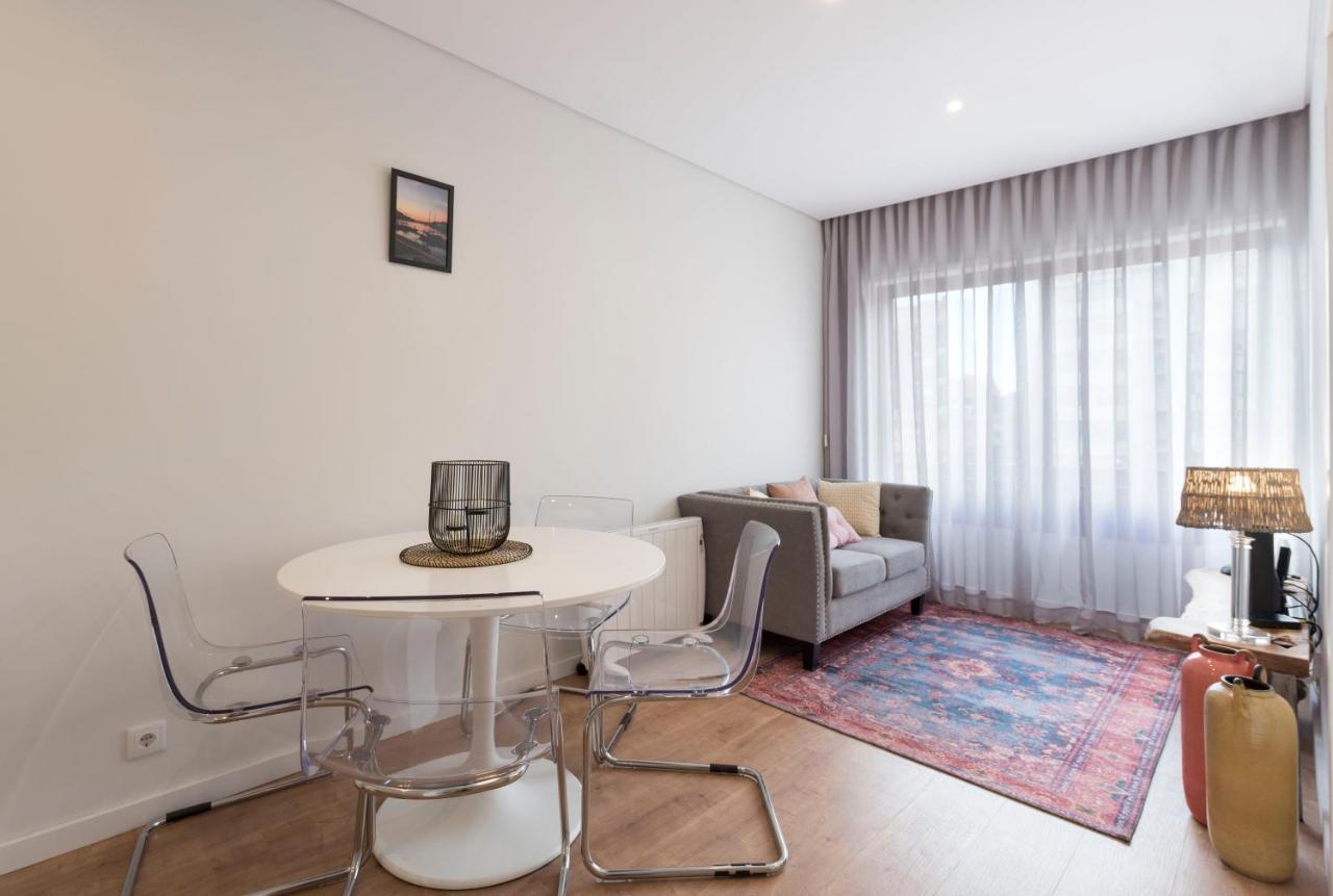 Lovelystay - Hello Porto Apartment By Metro Station Extérieur photo