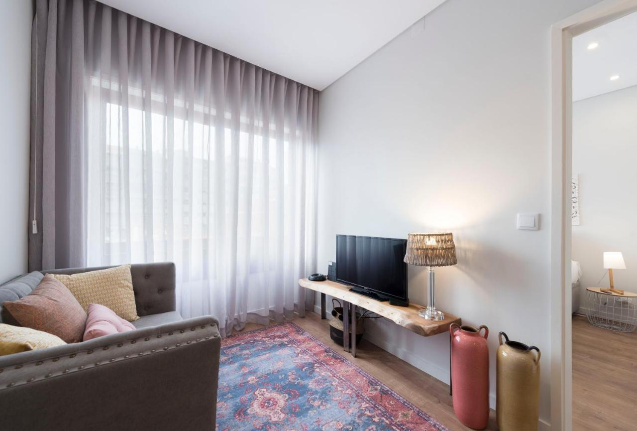 Lovelystay - Hello Porto Apartment By Metro Station Extérieur photo